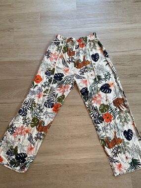 Women’s Floral & Jungle Print Wide-Leg Bottoms in Cream and Green